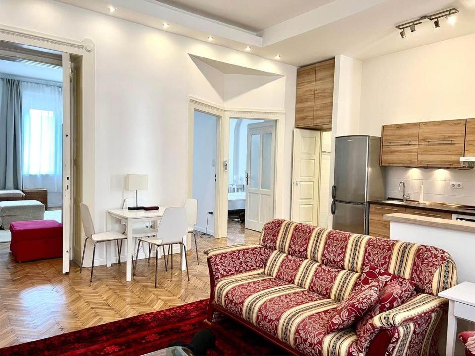 Roland Apartment Downtown - Pope Subway Budapest Kültér fotó